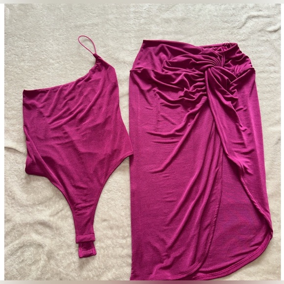 JLUXLABEL Dresses & Skirts - JLUXLABEL Magenta Midi Skirt Set